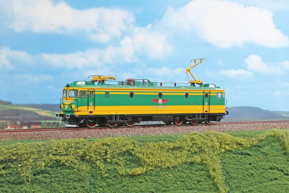 Astra Trans Carpatic - Class 40 (060-EA) electric locomotive