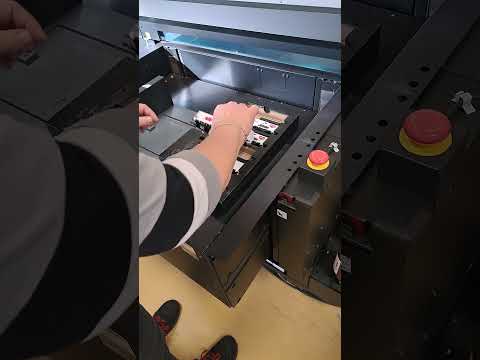 Short/Reel: From Sonneberg with Love – This is how the PIKO 'Valentine’s Express' is created