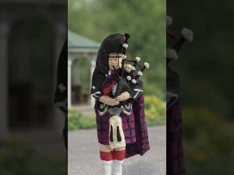 Short/Reel: From Construction Worker to Trucker Babe – New H0 Figures