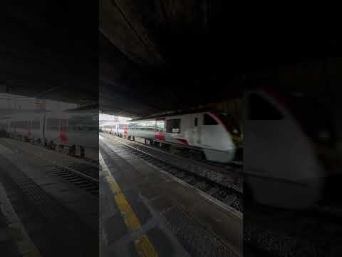 Short/Reel: Stunning Class 37 Clearing the Tunnel!