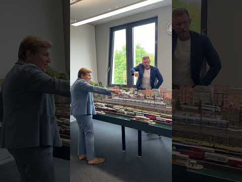 Short/Reel: 🚆 Vom Regionalzug zum Modell