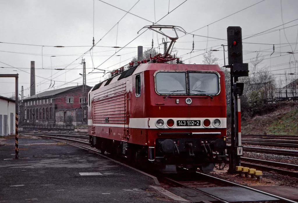 DB 143 102