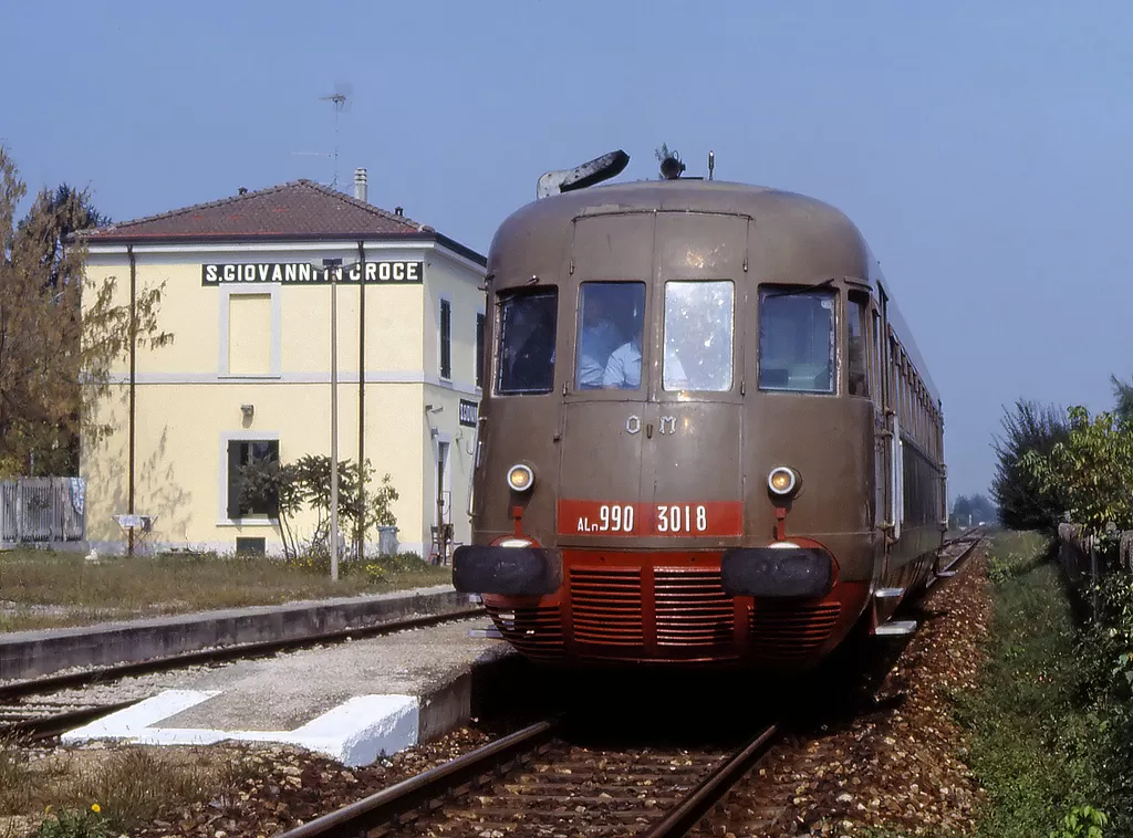 FS ALn 990 3018 stands at S. Giovanni in Croce
