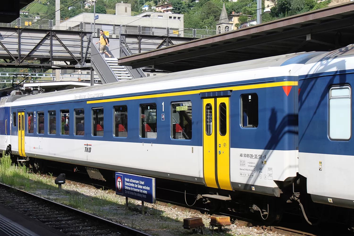 SBB CFF FFS / FS "TILO" - AB 39-35 EW II passenger coach