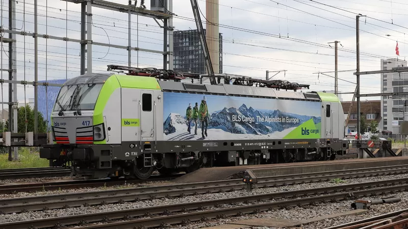 Re 475