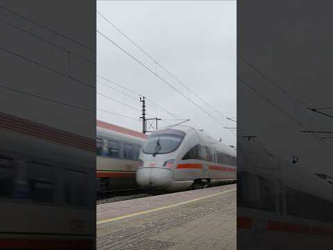 Short/Reel: Fast crossing of an IC and an ICE #train #railwaycontent #trainspotting