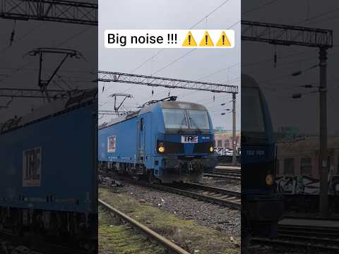 Short/Reel: Euro Train - Ferrovia - Züg #railway #train #europe #trainspotting #rail #railroad #railfan #cool