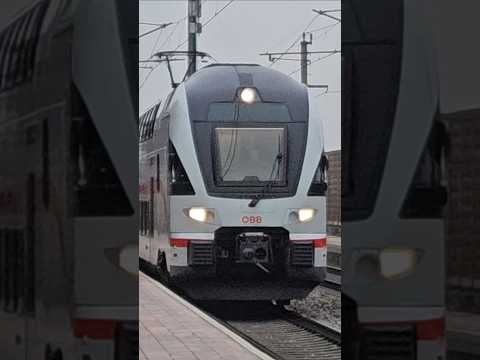 Short/Reel: Doubledecker at speed!