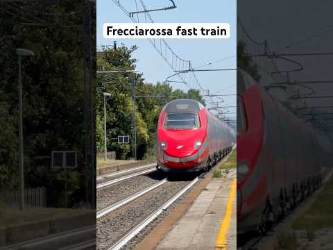 Short/Reel: Frecciarossa Fastest train trenes #train #railway #italia #rail #fast #new #locomotive #züge #trenes