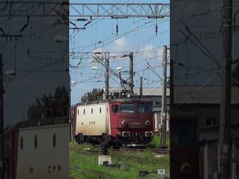 Short/Reel: CFR EA classic locomotive - train trenes züg #train #railway #romania #trainspotting #cfr #züge #voz