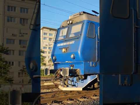 Short/Reel: GM CFR push train trenes züg #train #railway #romania #cfr #trainspotting #railroad #locomotive #voz