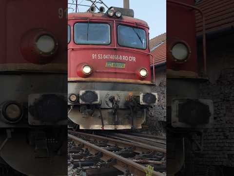 Short/Reel: Smartron vs EA CFR Marfa train züg trenes #train #railway #train #züge #trenes #locomotive #trem #1k