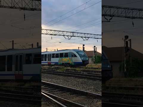 Short/Reel: CFR Desiro train in Timișoara - train züg trenes #train #railway #trainspotting #railroad #eisenbahn