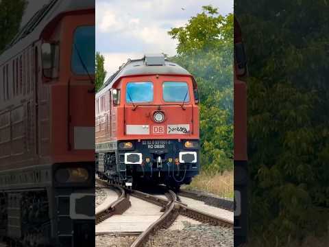 Short/Reel: Ludmilla în Timișoara Sud #train #railway #trainspotting #zug #old #locomotive #europe #railroad